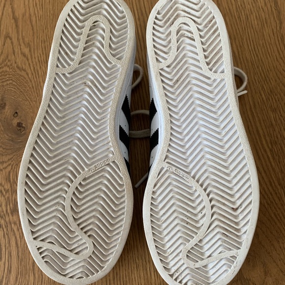 Adidas superstars - Picture 3 of 3